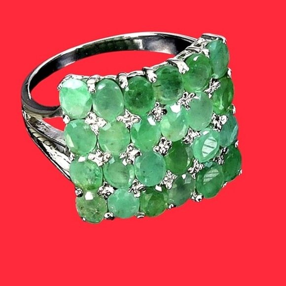925 Sterling Silver Ring with Natural Oval Emerald 4x3mm Gems